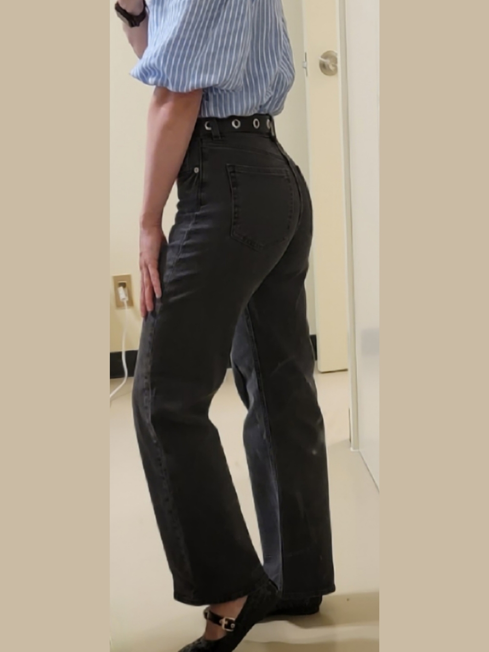 High-Waist Straight-Wide Leg Women’s Jeans in Charcoal Black